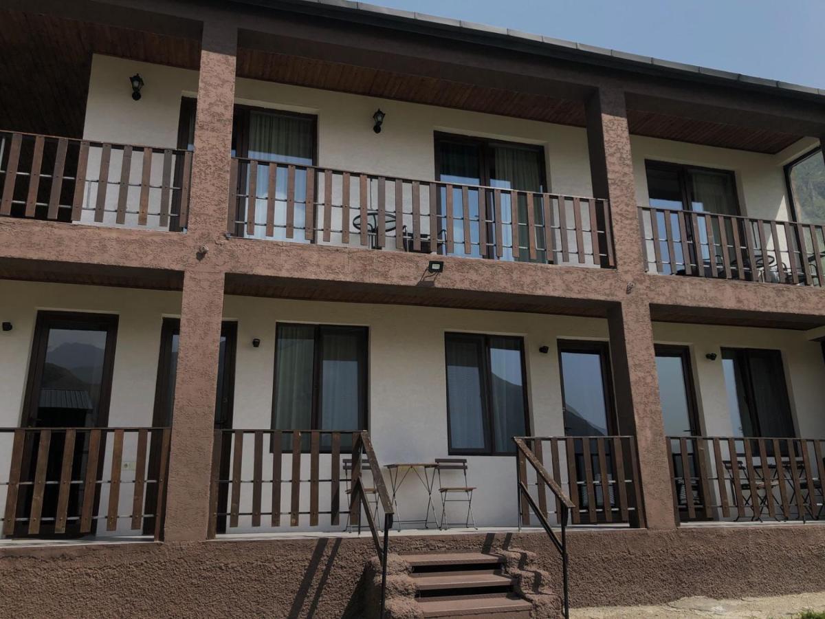 Elsada Hotel Kazbegi Eksteriør billede