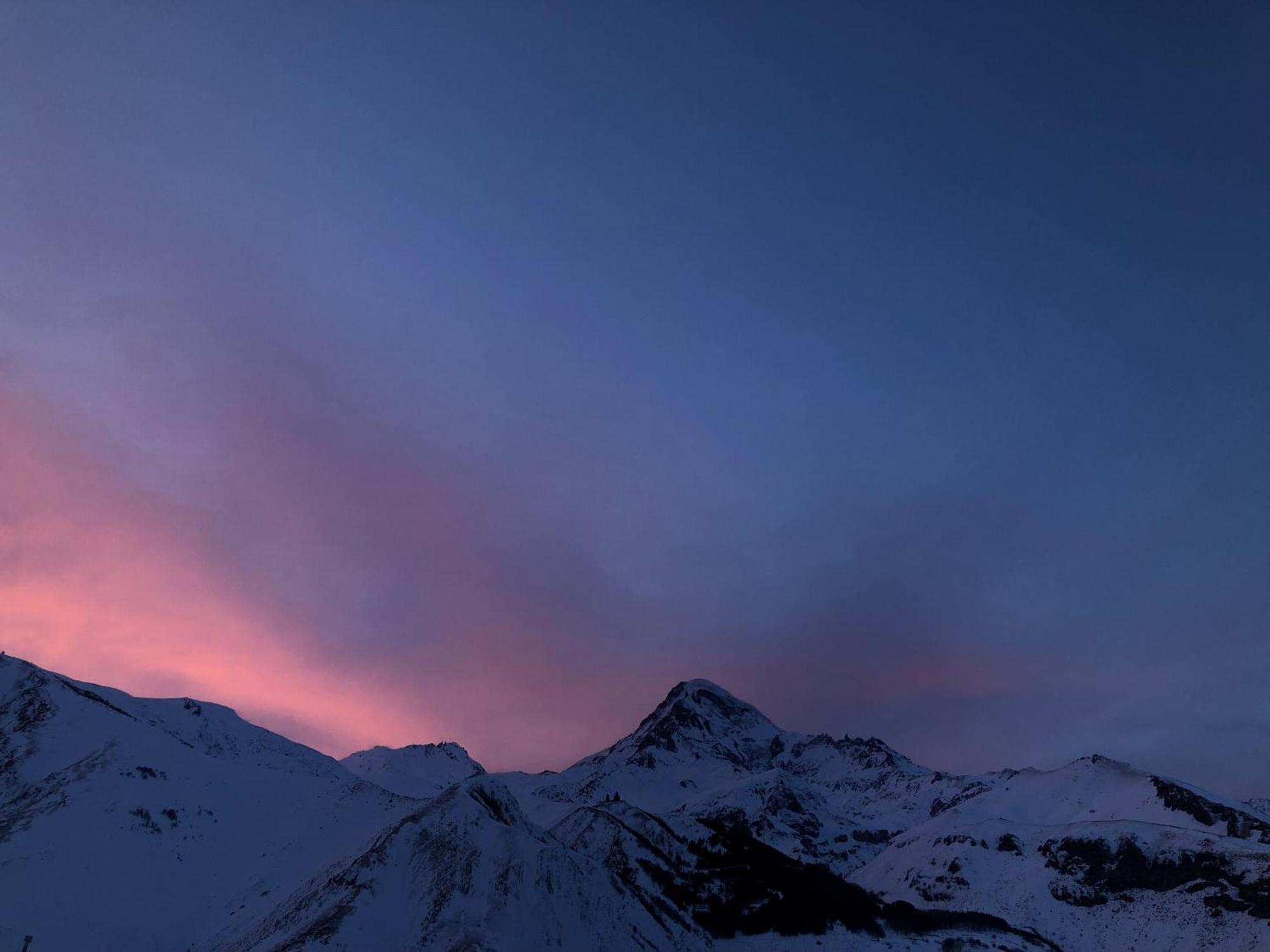 Elsada Hotel Kazbegi Eksteriør billede